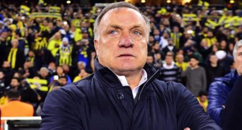 ادفوكات يعلن رحيله عن المنتخب الهولندي خلال أيام